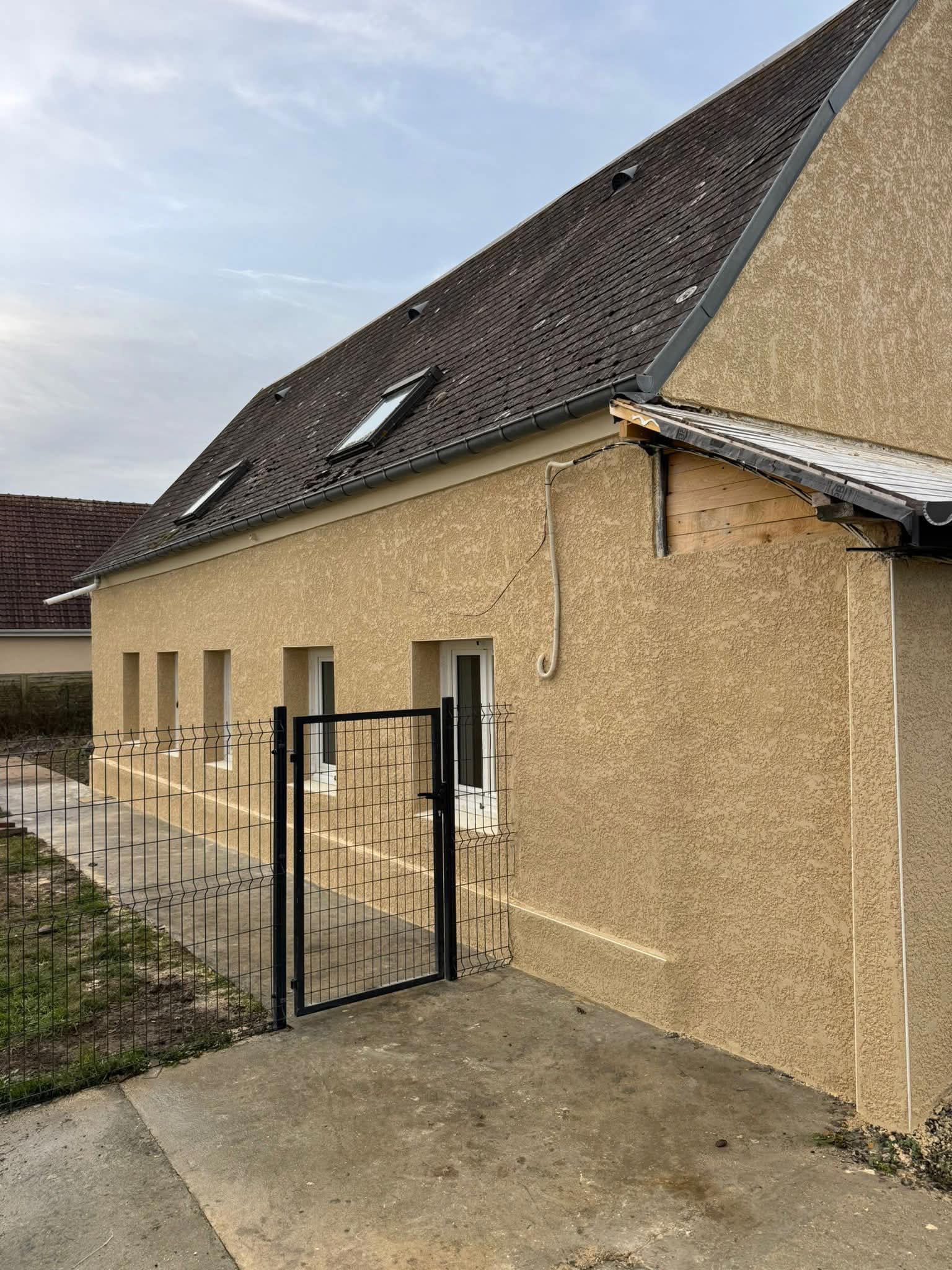 Réalisation d'enduit projeté 13 – Meydan Ravalement 76