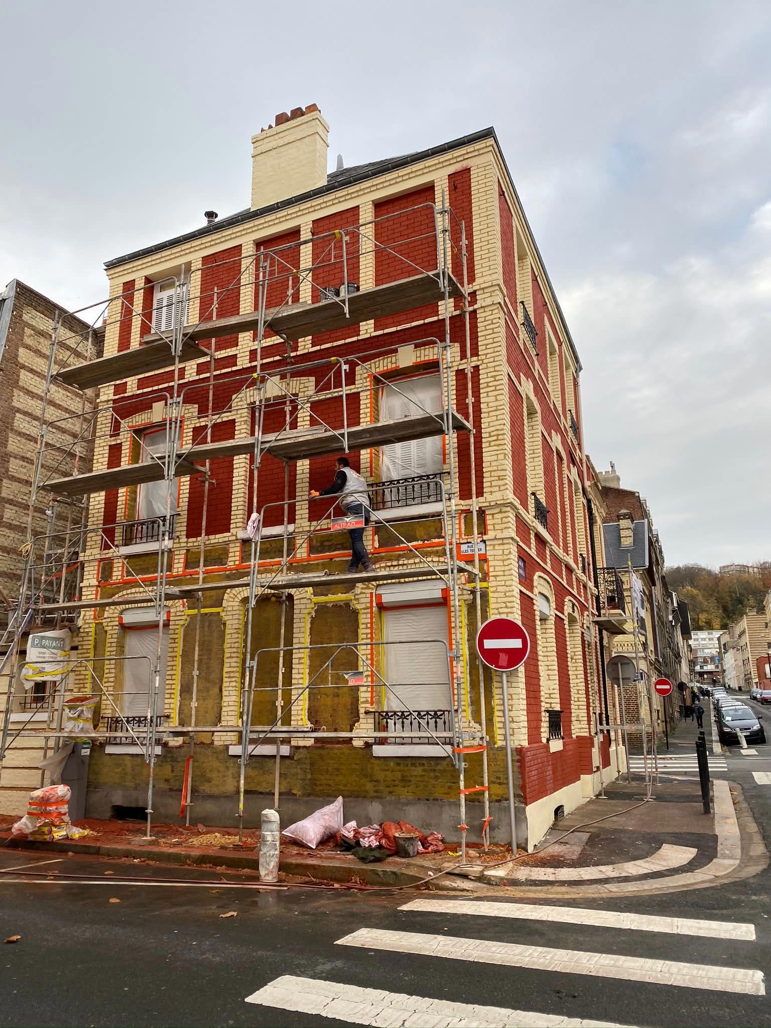 Réalisation en imitation pierre 2 – Meydan Ravalement 76